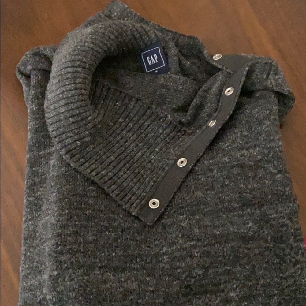 GAP long turtle neck